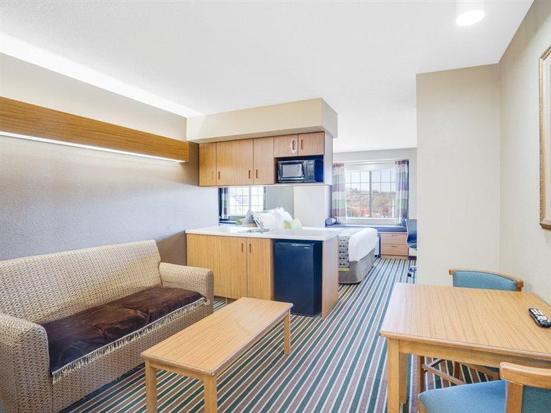 Microtel Inn & Suites By Wyndham Pigeon Forge Bagian luar foto