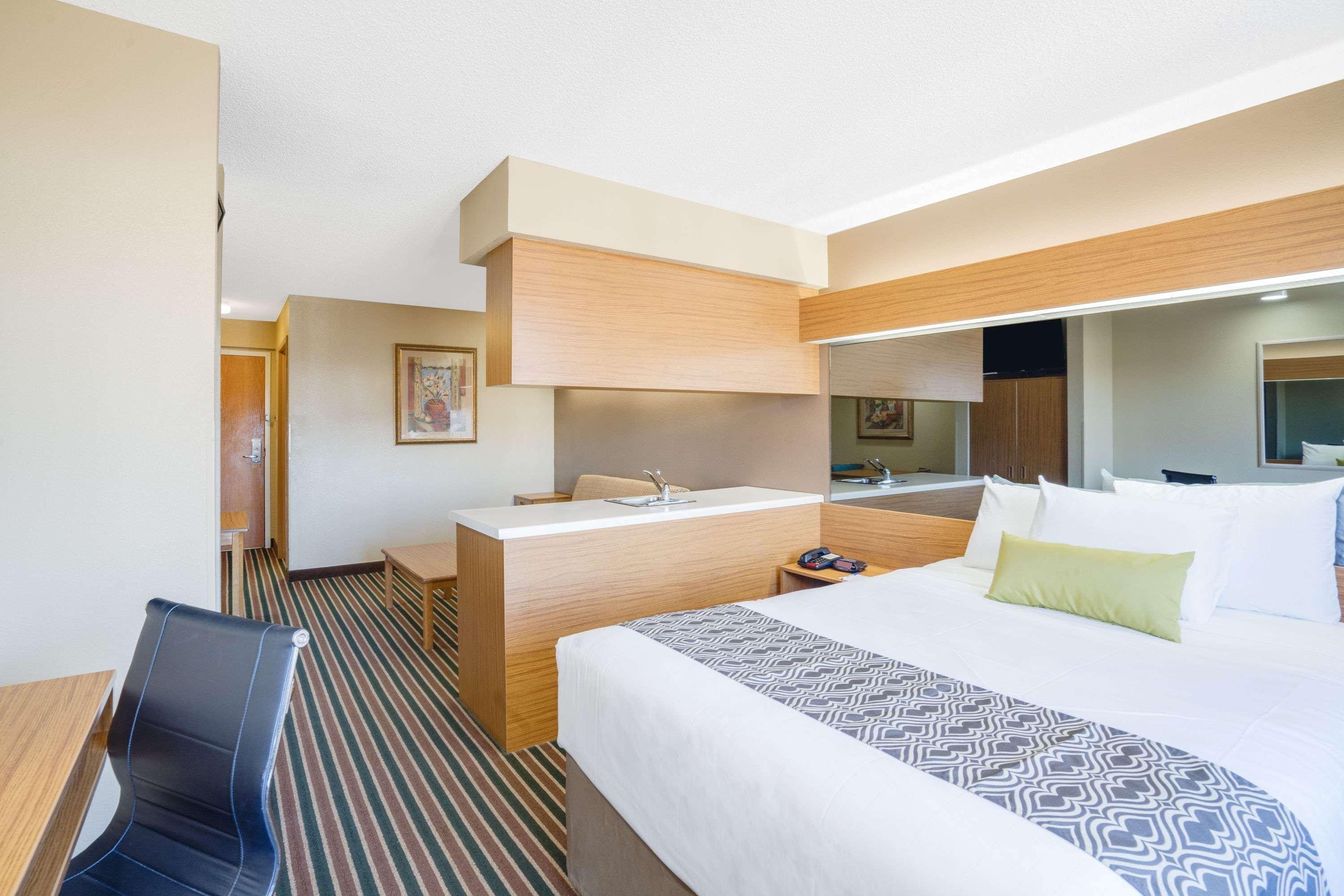 Microtel Inn & Suites By Wyndham Pigeon Forge Bagian luar foto