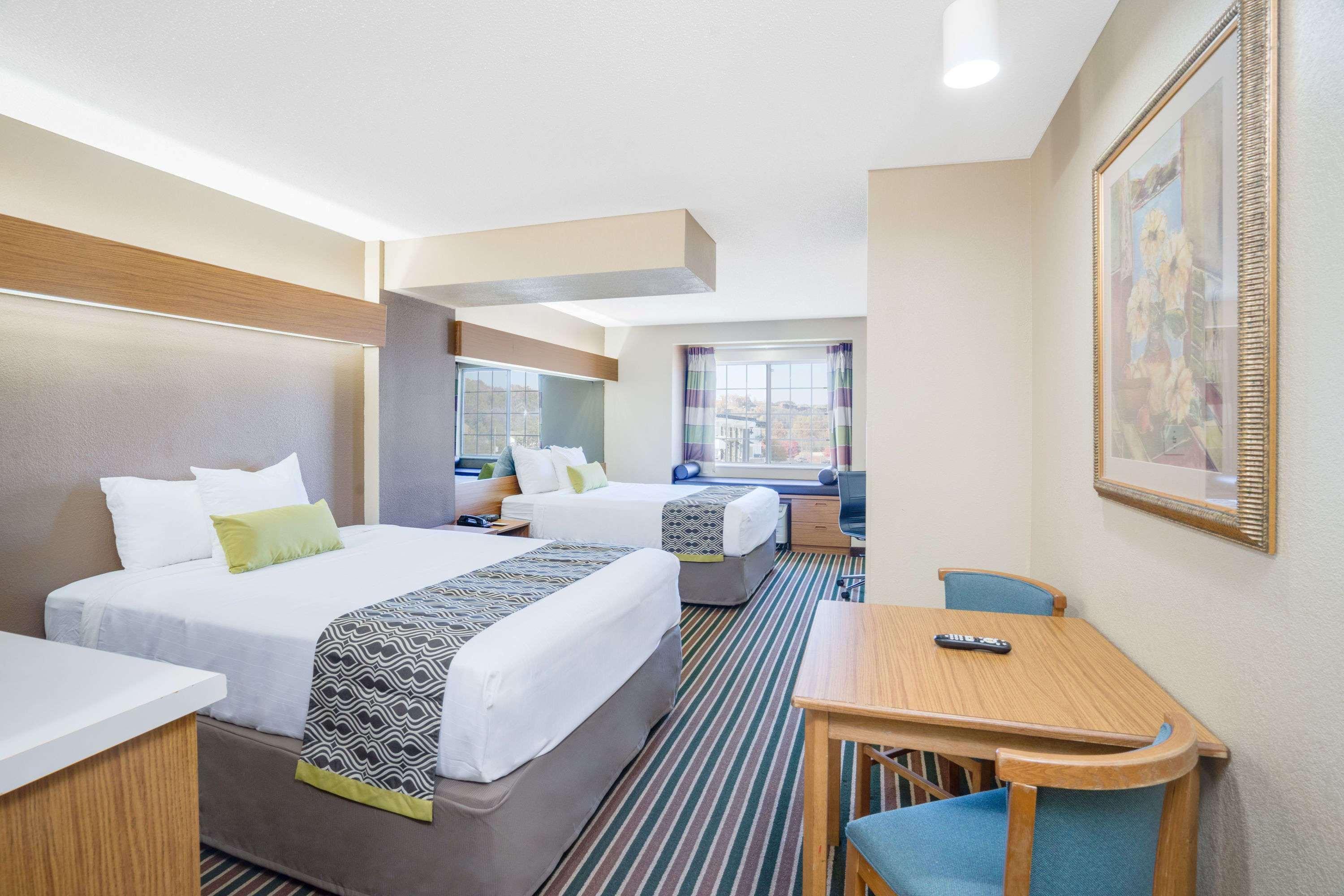 Microtel Inn & Suites By Wyndham Pigeon Forge Bagian luar foto