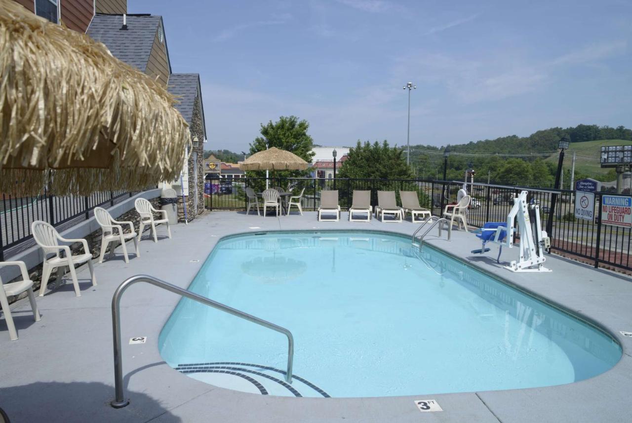 Microtel Inn & Suites By Wyndham Pigeon Forge Bagian luar foto