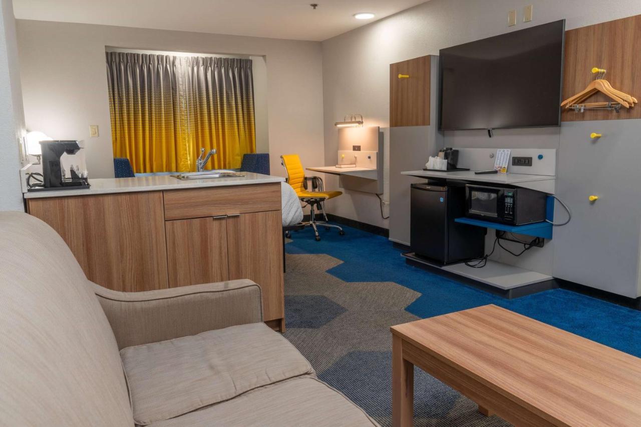 Microtel Inn & Suites By Wyndham Pigeon Forge Bagian luar foto