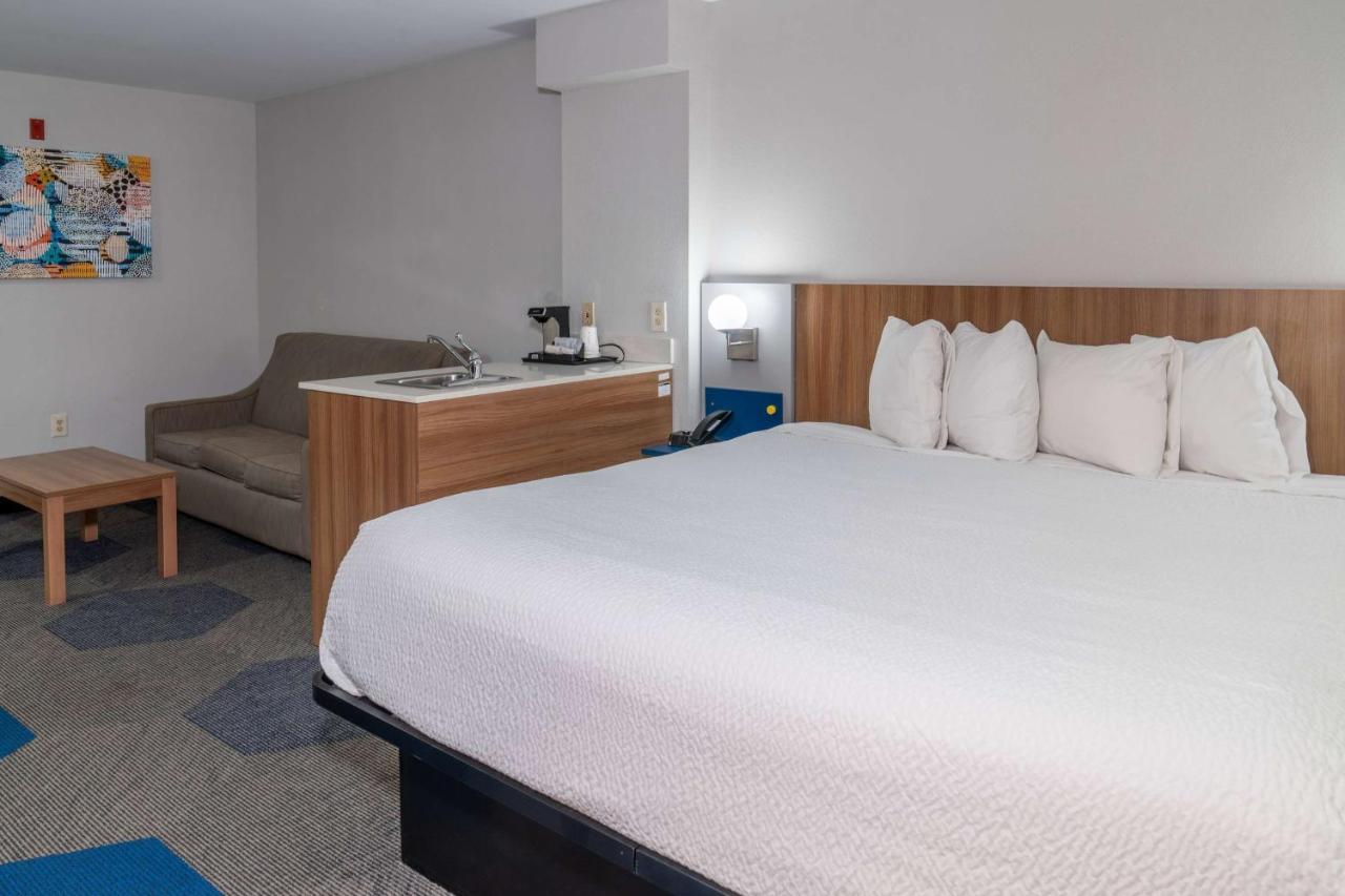 Microtel Inn & Suites By Wyndham Pigeon Forge Bagian luar foto