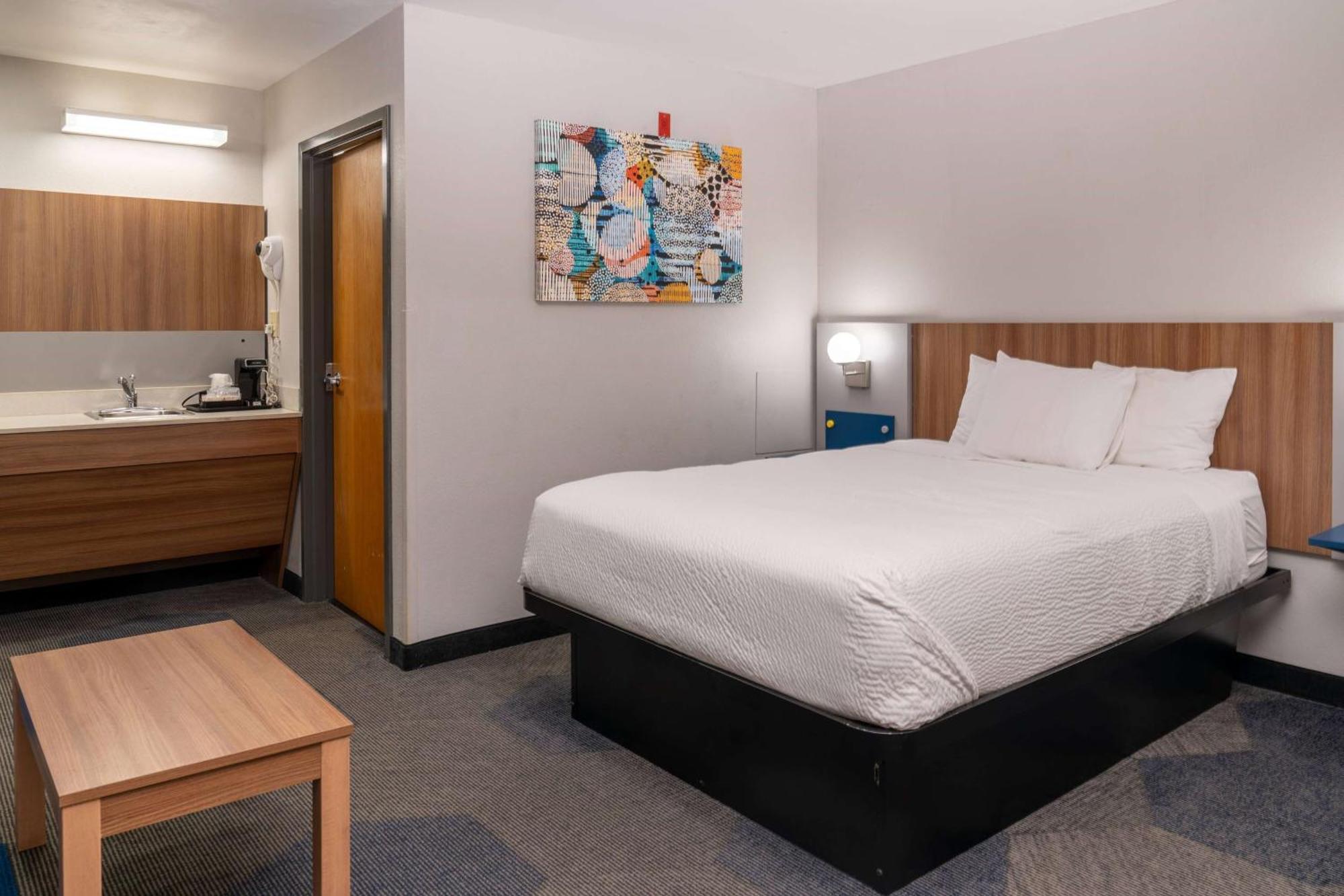 Microtel Inn & Suites By Wyndham Pigeon Forge Bagian luar foto