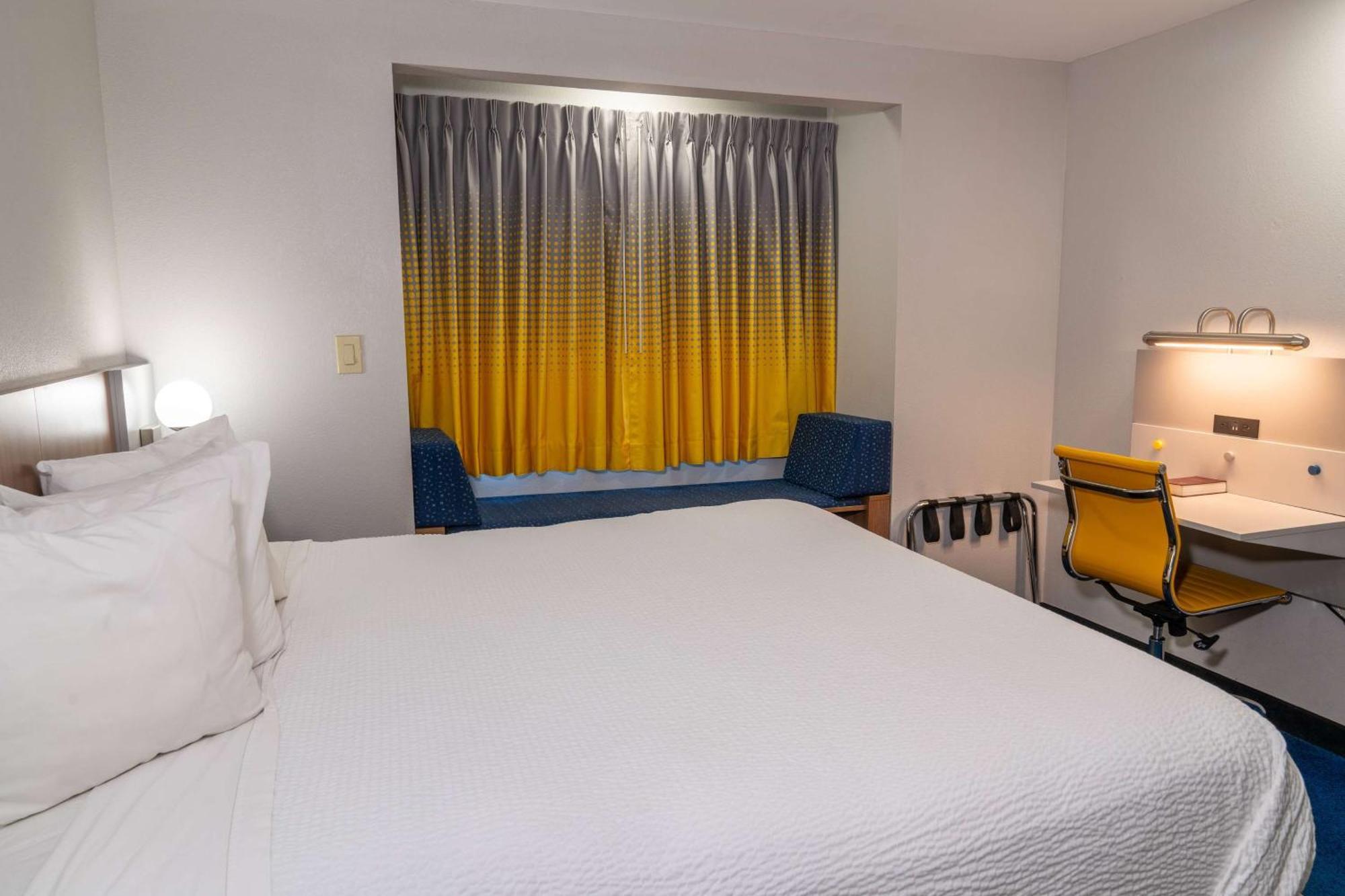Microtel Inn & Suites By Wyndham Pigeon Forge Bagian luar foto
