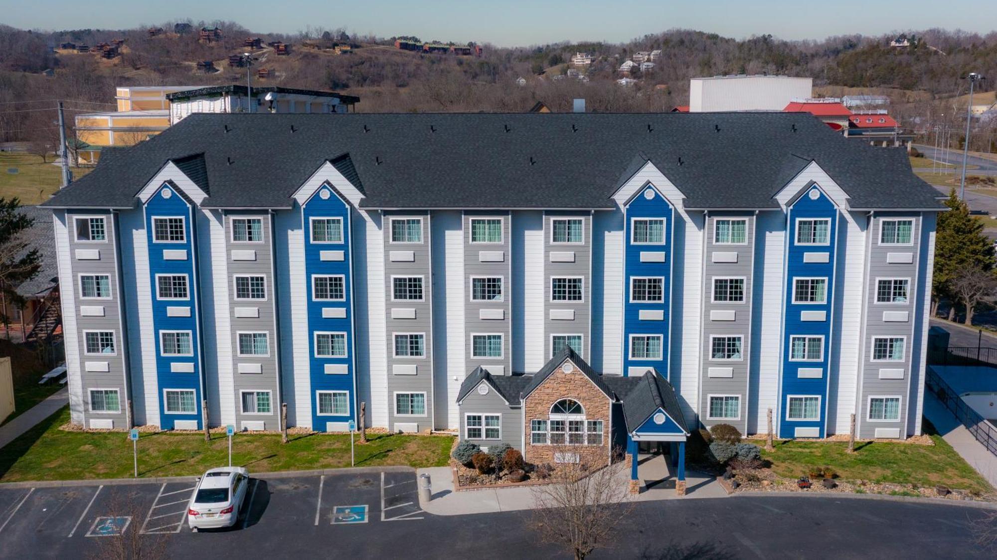 Microtel Inn & Suites By Wyndham Pigeon Forge Bagian luar foto