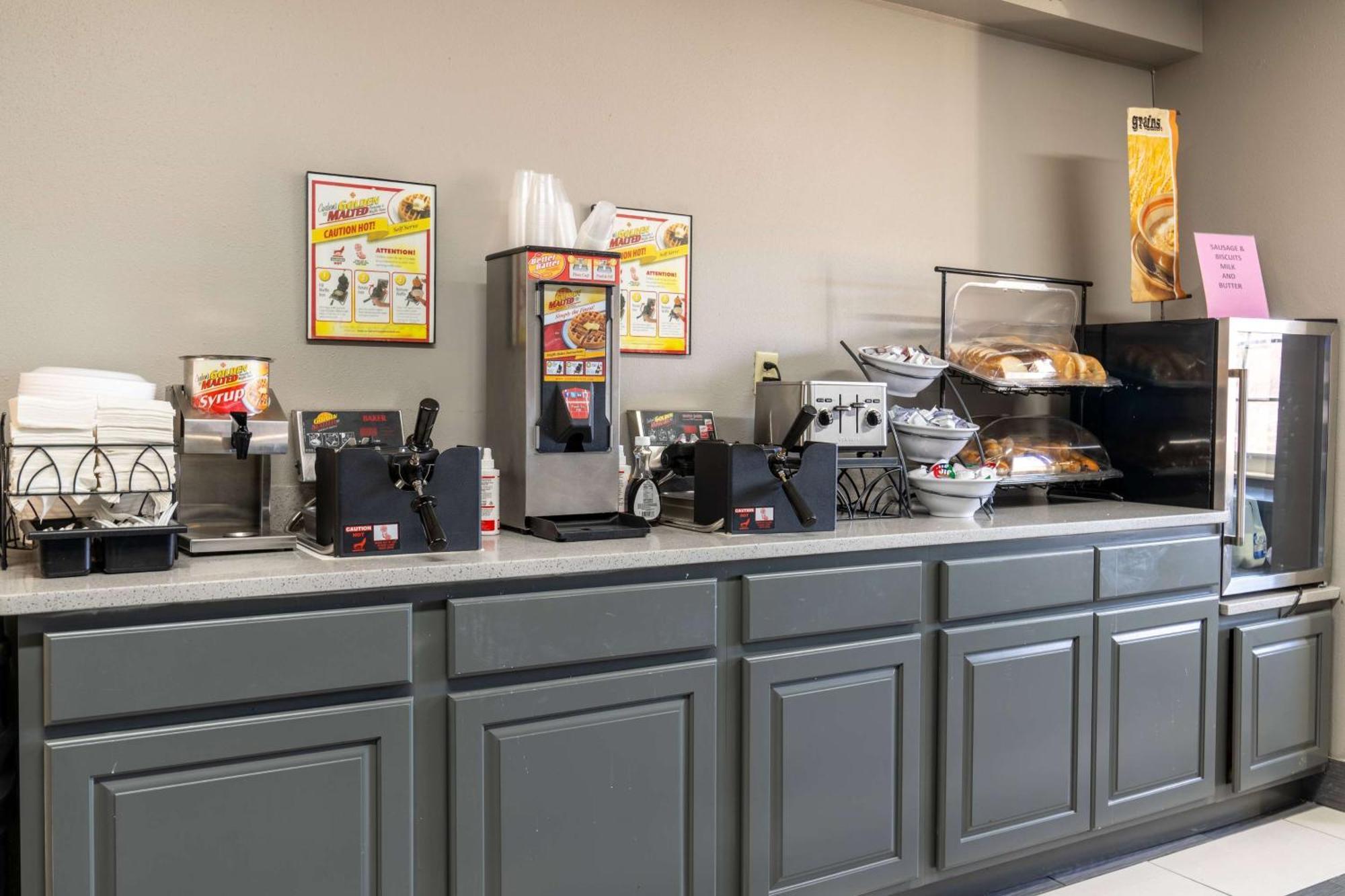 Microtel Inn & Suites By Wyndham Pigeon Forge Bagian luar foto
