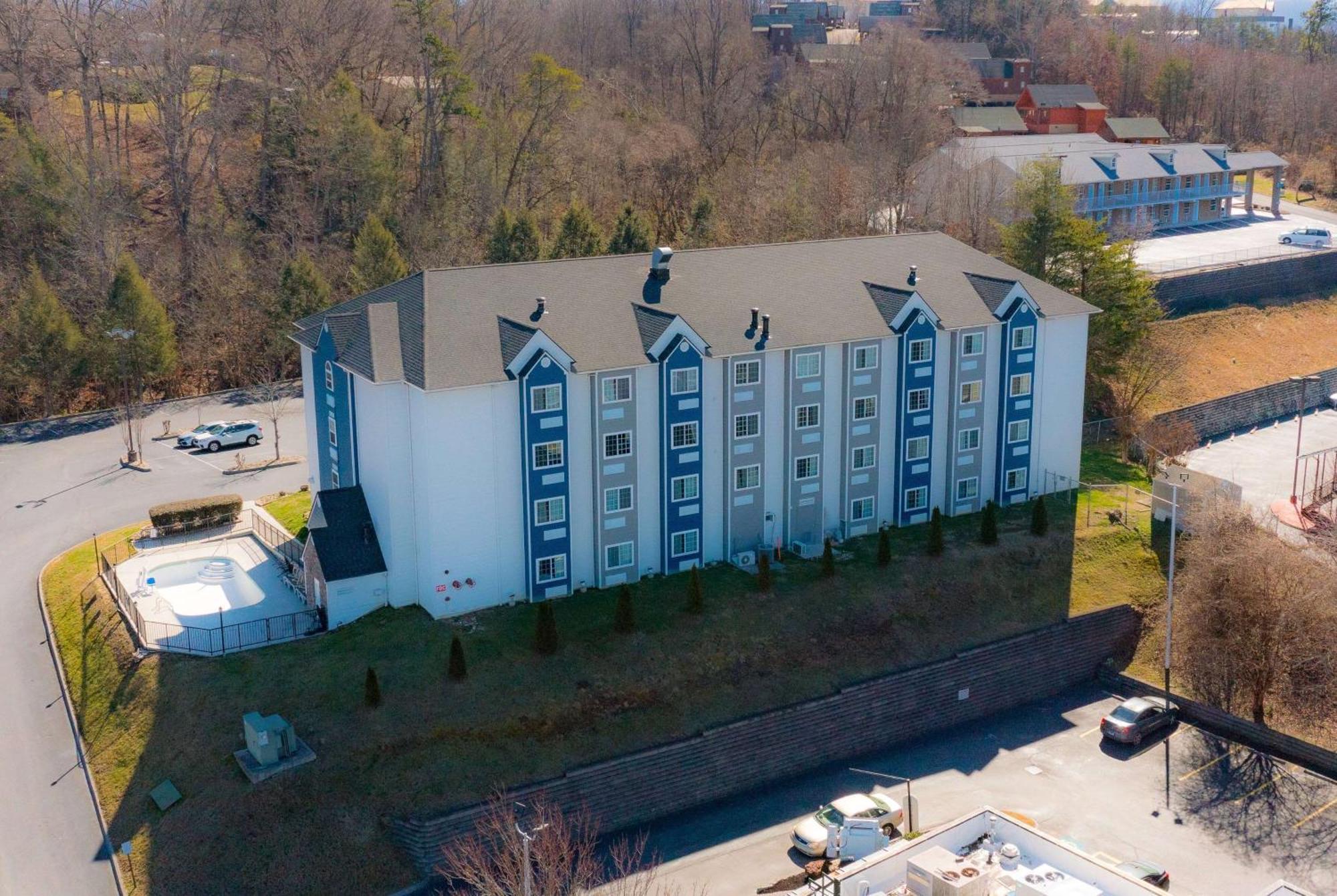 Microtel Inn & Suites By Wyndham Pigeon Forge Bagian luar foto